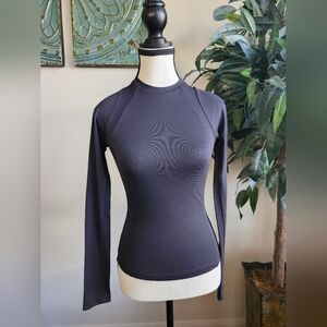 NikeSkims Women's Black Airy Long-Sleeve Crew-Neck Top XS